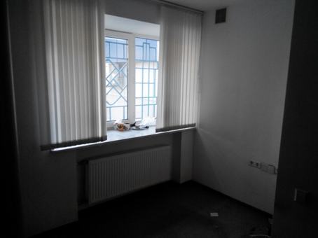 Нежитлові приміщення офісу, площею 39,3 кв.м., за адресою Одеса, просп. Добровольського, 109 а, приміщення № 74.